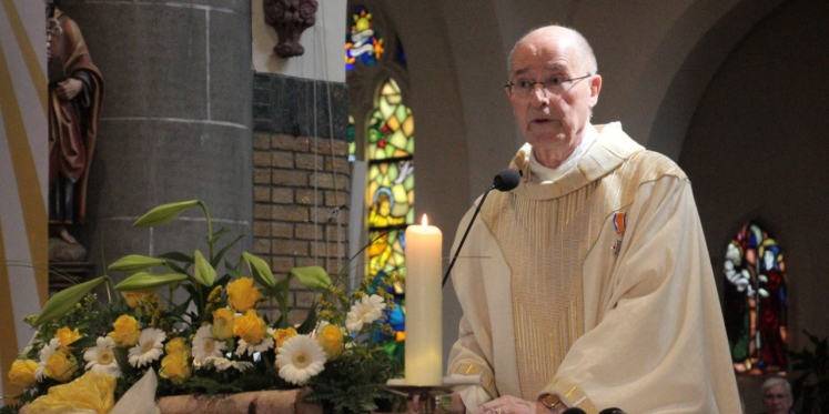 Foto: Leende en Sterksel vieren 6 september hun pastoor: 55 jaar priester