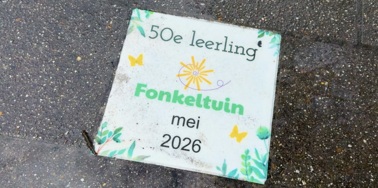 Foto: Aantal leerlingen Fonkeltuin in drie jaar tijd bijna verdubbeld, mede dankzij onderwijs in de buitenlucht en tokkende kippen