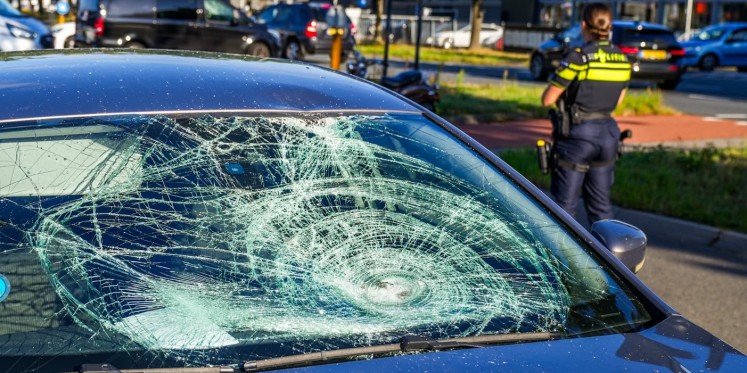 Foto: Fietser zwaargewond bij aanrijding in Veldhoven