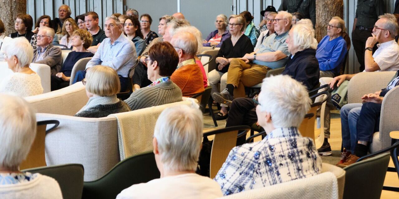 Foto: Schoorsveld in Heeze bijzondere plek, zo bleek tijdens jubileumviering zondag