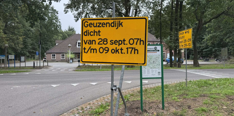 Foto: Geuzendijk tussen Budel en Weert twee weken dicht vanwege onderhoud aan de weg
