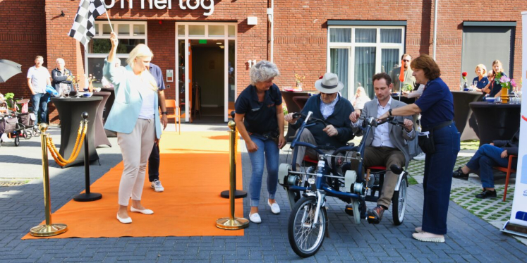 Foto: Duofietsen officieel in gebruik genomen in Valkenswaard