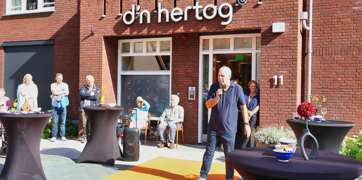 Foto: Duofietsen officieel in gebruik genomen in Valkenswaard