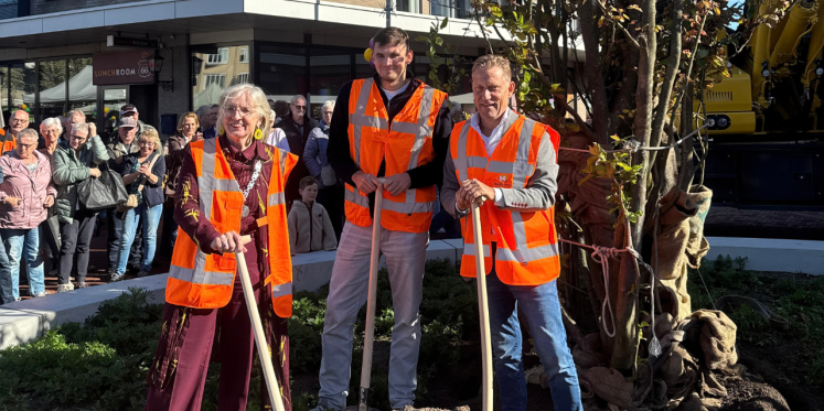 Foto: Vernieuwd dorpshart van Reusel officieel geopend