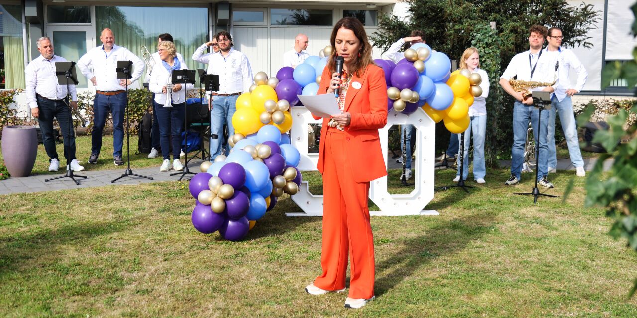 Foto: Mariënburght in Budel viert 50-jarig bestaan
