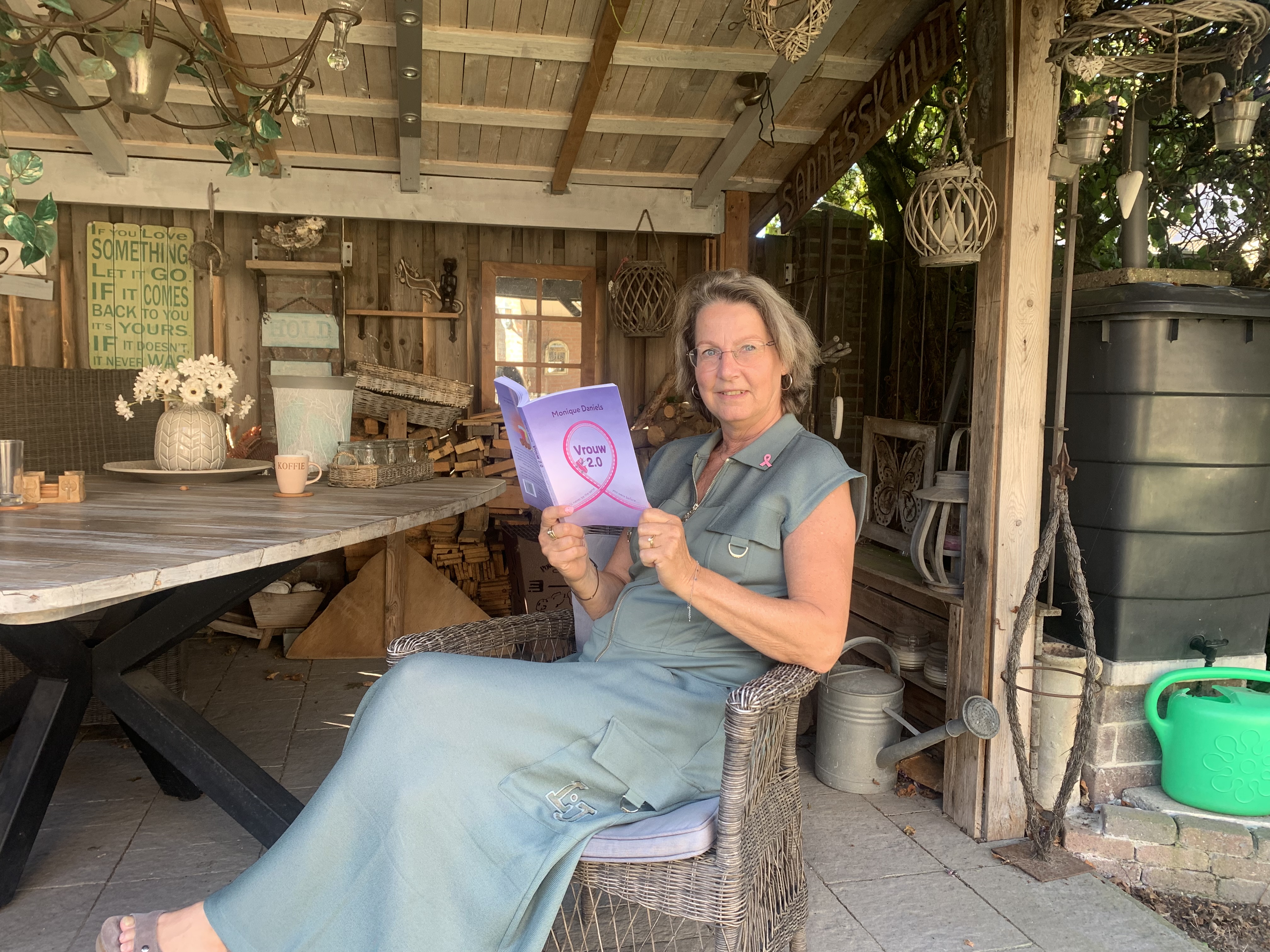 Foto: Monique uit Hapert schrijft boek over haar ervaringen met borstkanker
