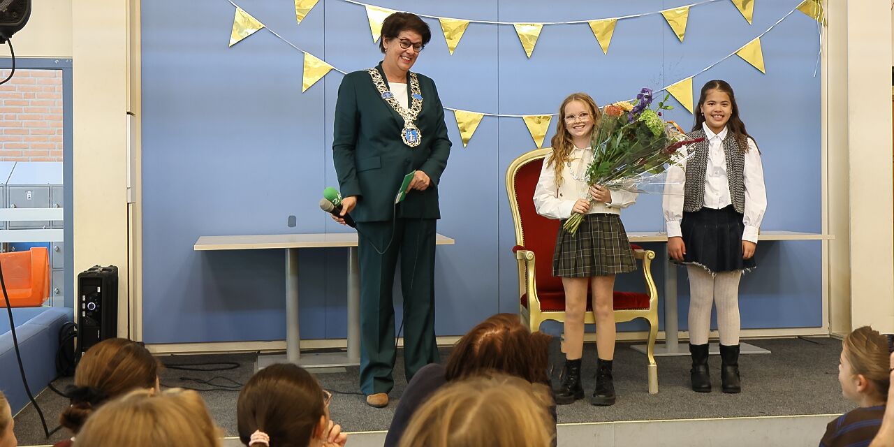 Foto: Lola van Wijk nieuwe kinderburgemeester van Valkenswaard