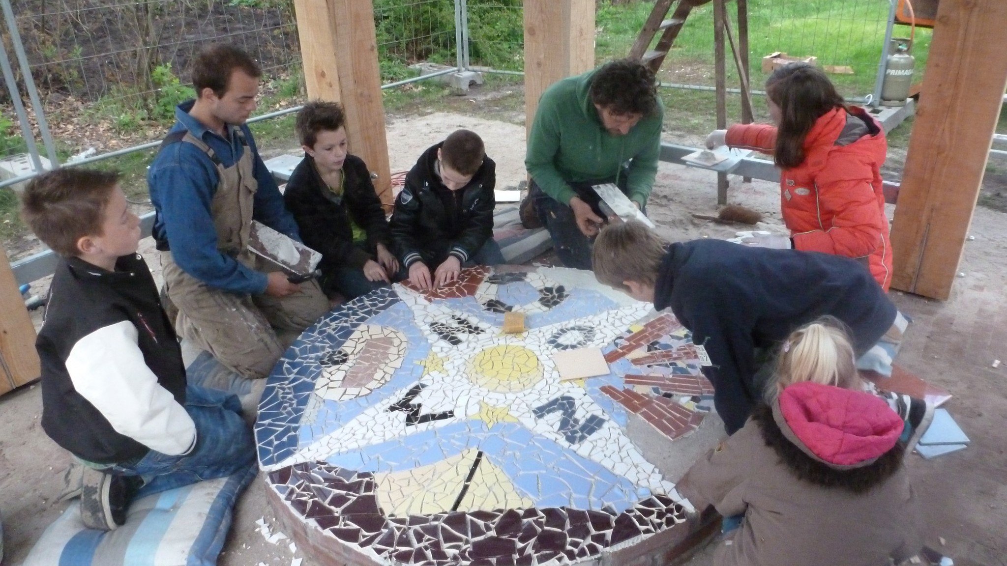 Foto: Verbazing in Vierhouten nadat uniek jongerenkunstwerk plots verdwijnt