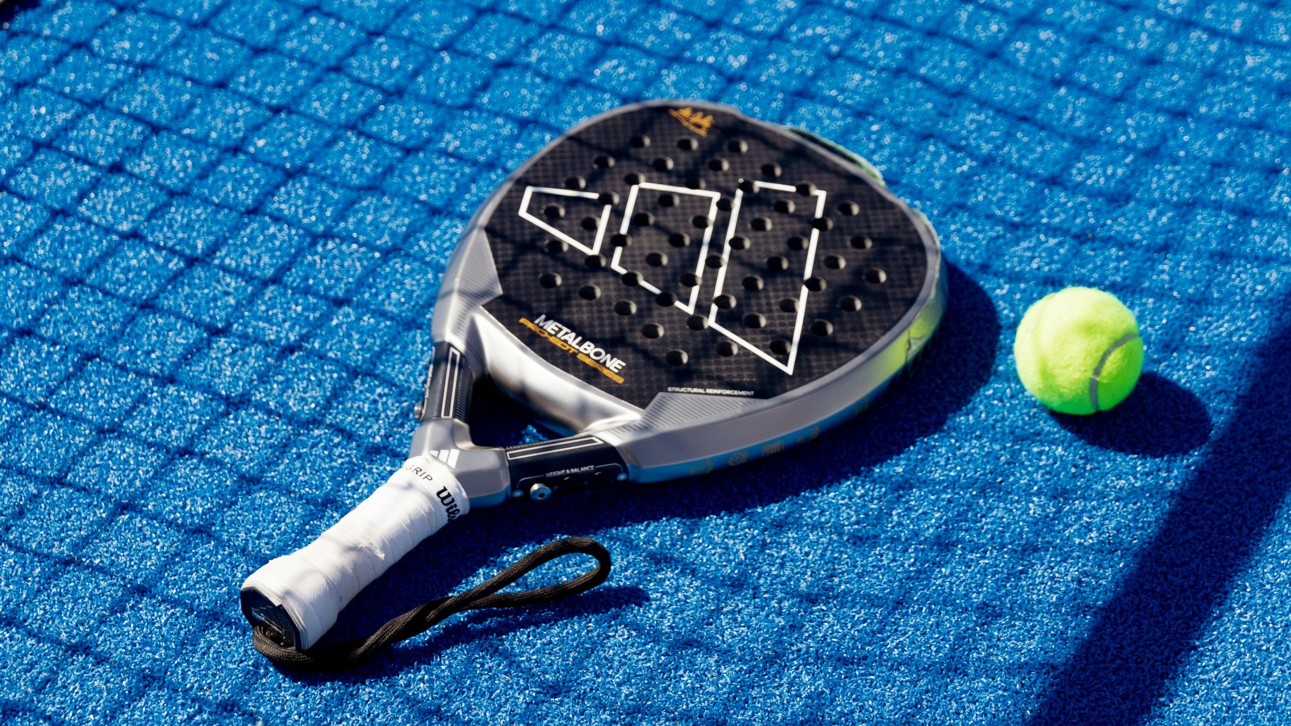 Foto: Nieuwe padelhal met vier banen versterkt sportaanbod in regio Oldebroek