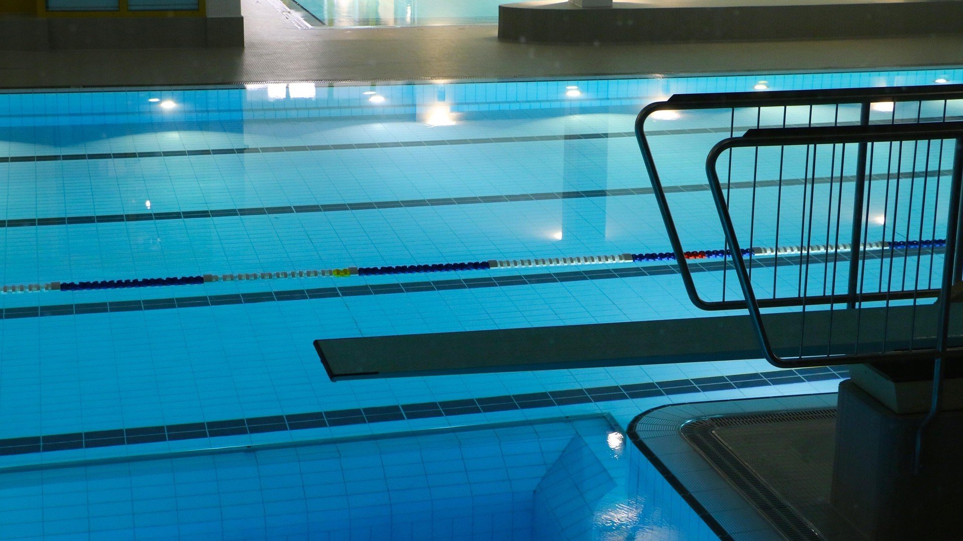 Foto: Man vrijgesproken van ontucht met meisje in zwembad Ermelo