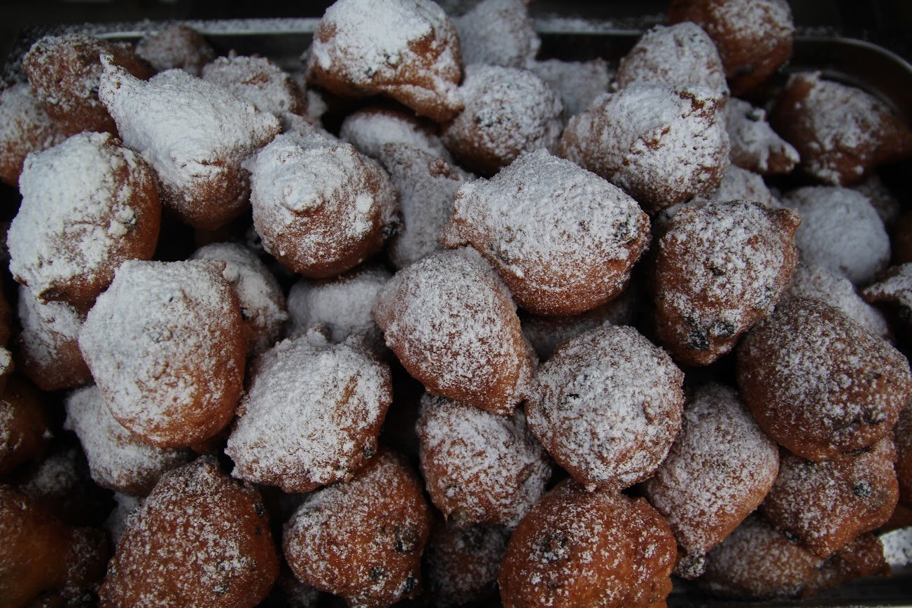 Foto: Oliebollenactie Stichting Vrienden van Het Nieuwe Feithenhof