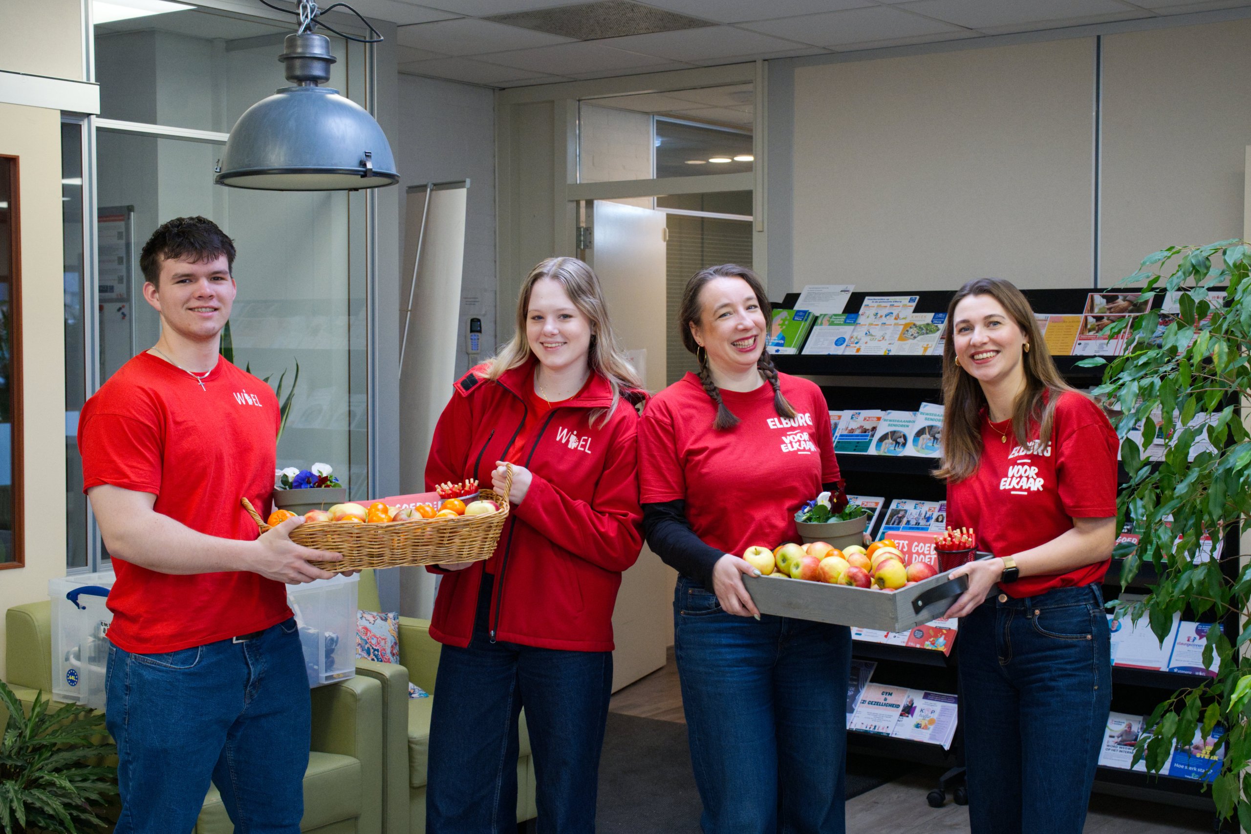 Foto: NLdoet 2026, vele handen maken licht werk