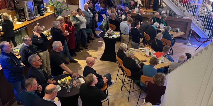 Foto: Politieke verschillen zichtbaar tijdens debat van RTV Nunspeet