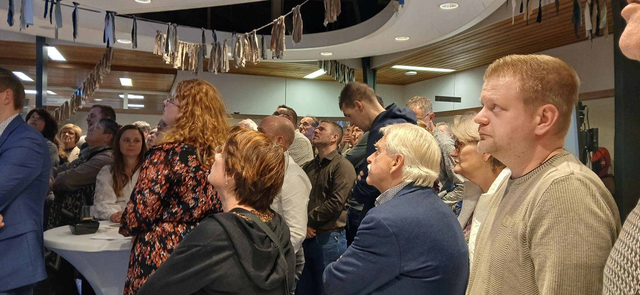 Foto: Spannende nek aan nek race, restzetel maakt het verschil