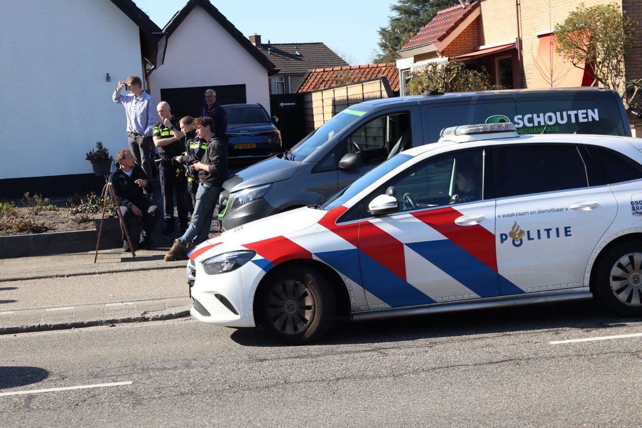 Foto: Hulpdiensten met spoed naar Uddel