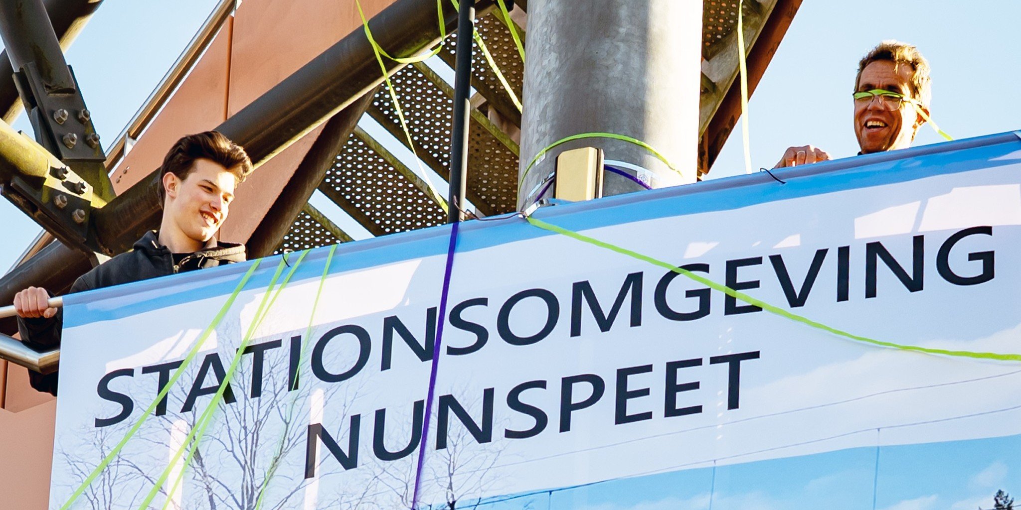 Foto: Stationsomgeving Nunspeet feestelijk geopend en ‘klaar voor de toekomst’ (met VIDEO)