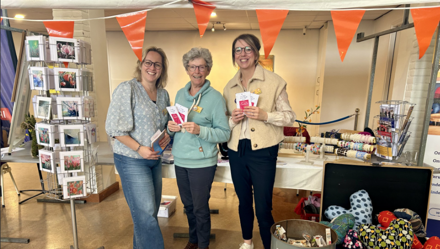 Foto: Lentefair in ’t Harde brengt 3550 euro op voor IntermeZZo