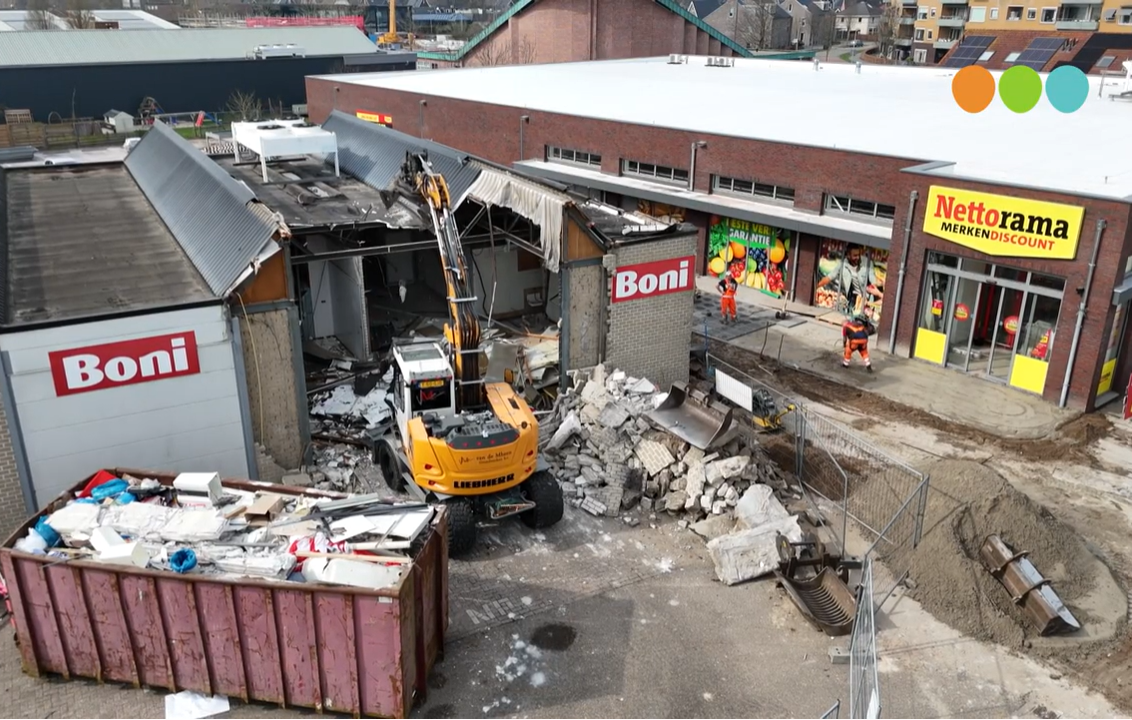 Foto: VIDEO: Sloop oude Boni in Wezep