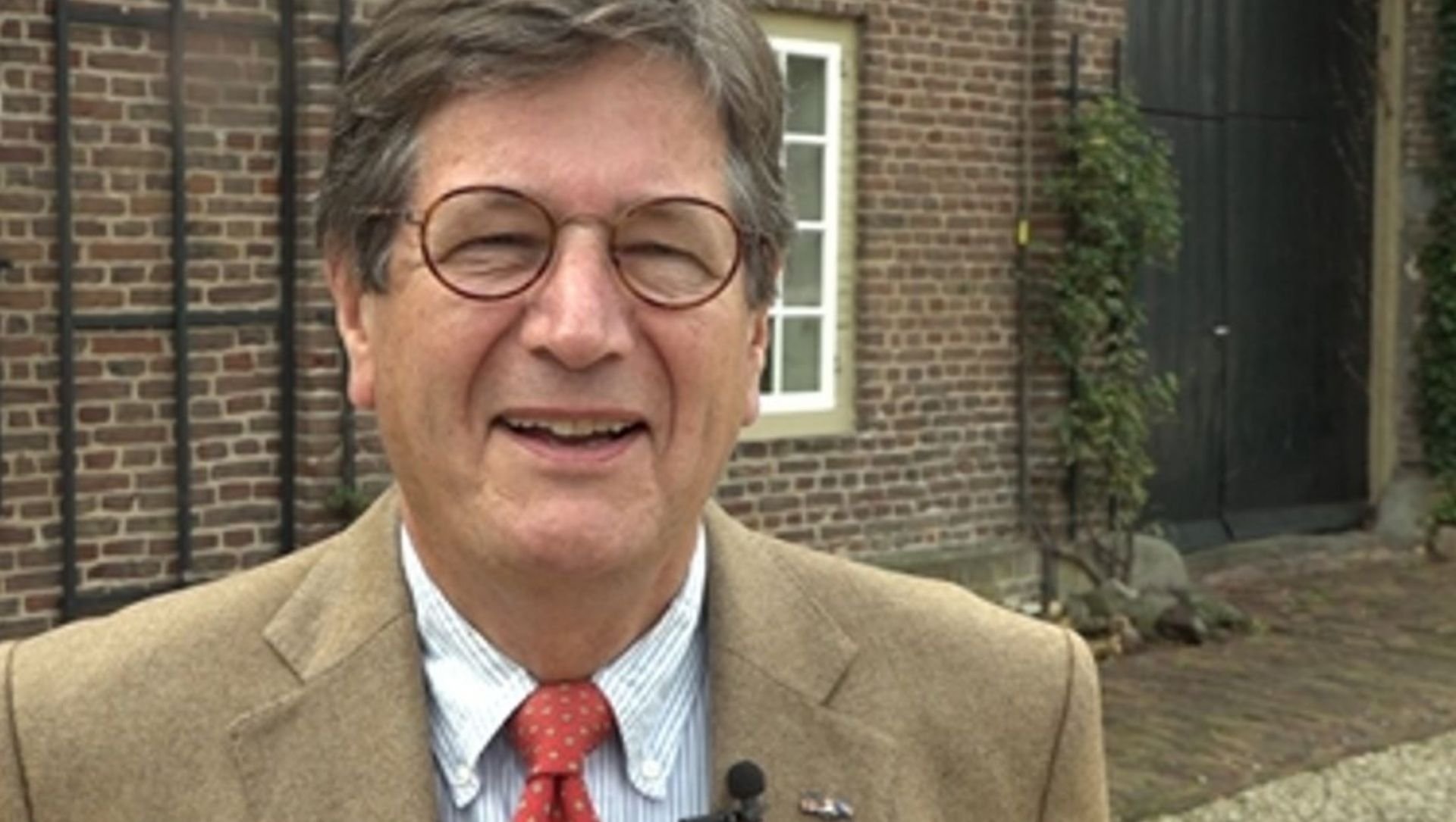 Foto: Met deze opdracht begint informateur Harry Dijksma aan de puzzel in Elburg