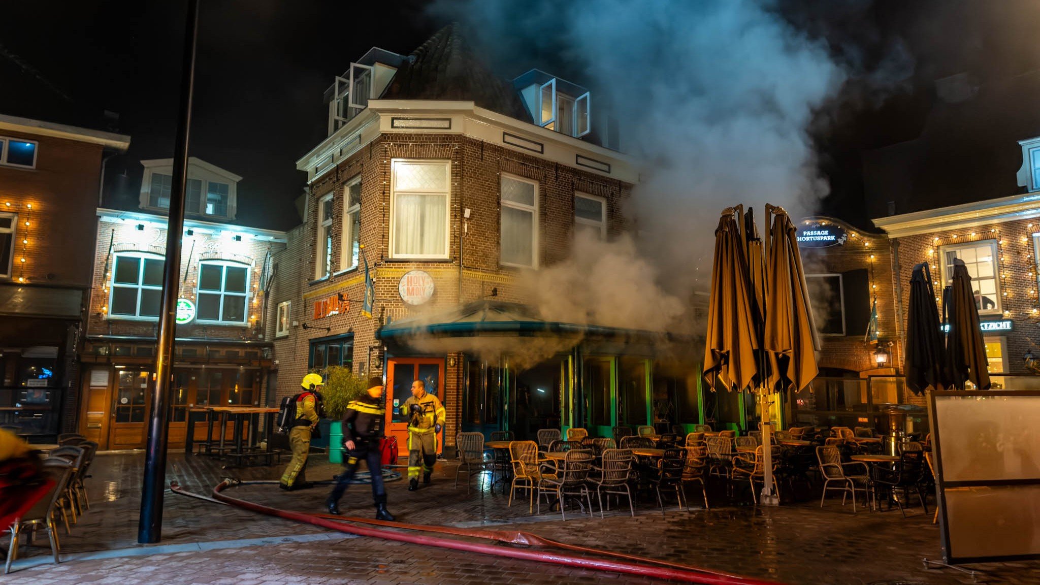 Foto: Brand bij restaurant leidt tot ontruiming Hotel Marktzicht in Harderwijk