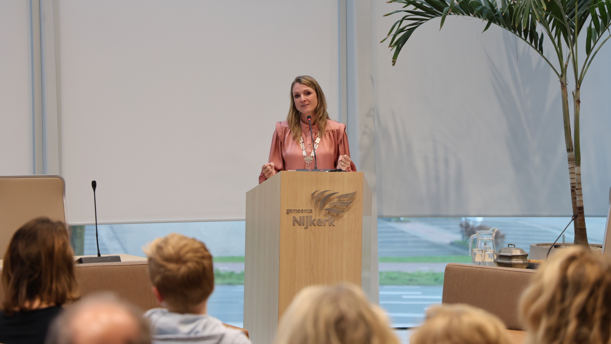 Foto: Koninklijke onderscheidingen bij afscheid Nijkerkse raadsleden