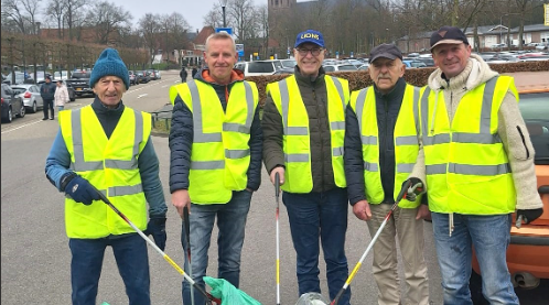 Foto: Lionsclub ruimt zwerfafval op tijdens Landelijke Opschoondag