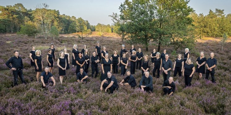 Foto: Oranjeconcert Elburgs Mannenkoor en His Reflection