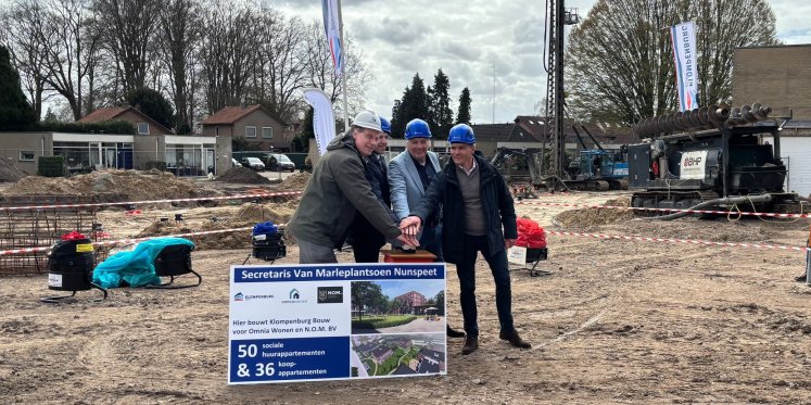 Foto: Eerste heipaal de grond in, bouw Van Marleplantsoen van start