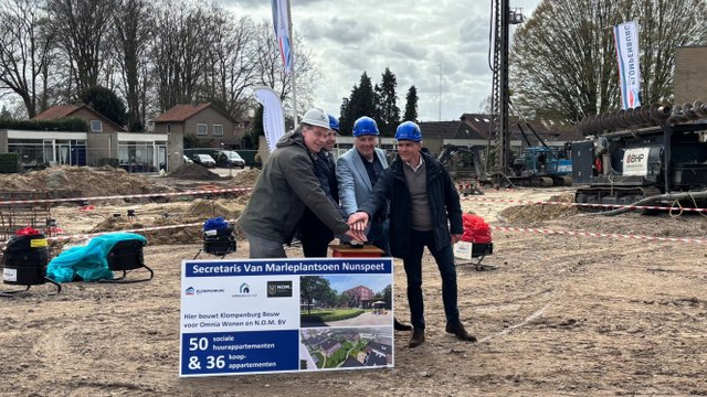 Foto: Eerste heipaal de grond in, bouw Van Marleplantsoen van start