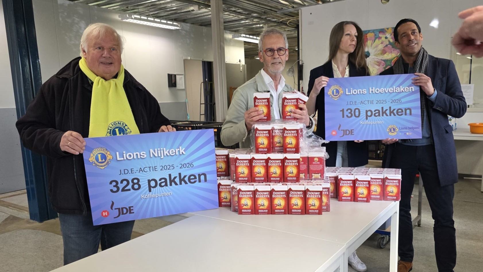 Foto: 458 pakken koffie voor voedselbank Nijkerk
