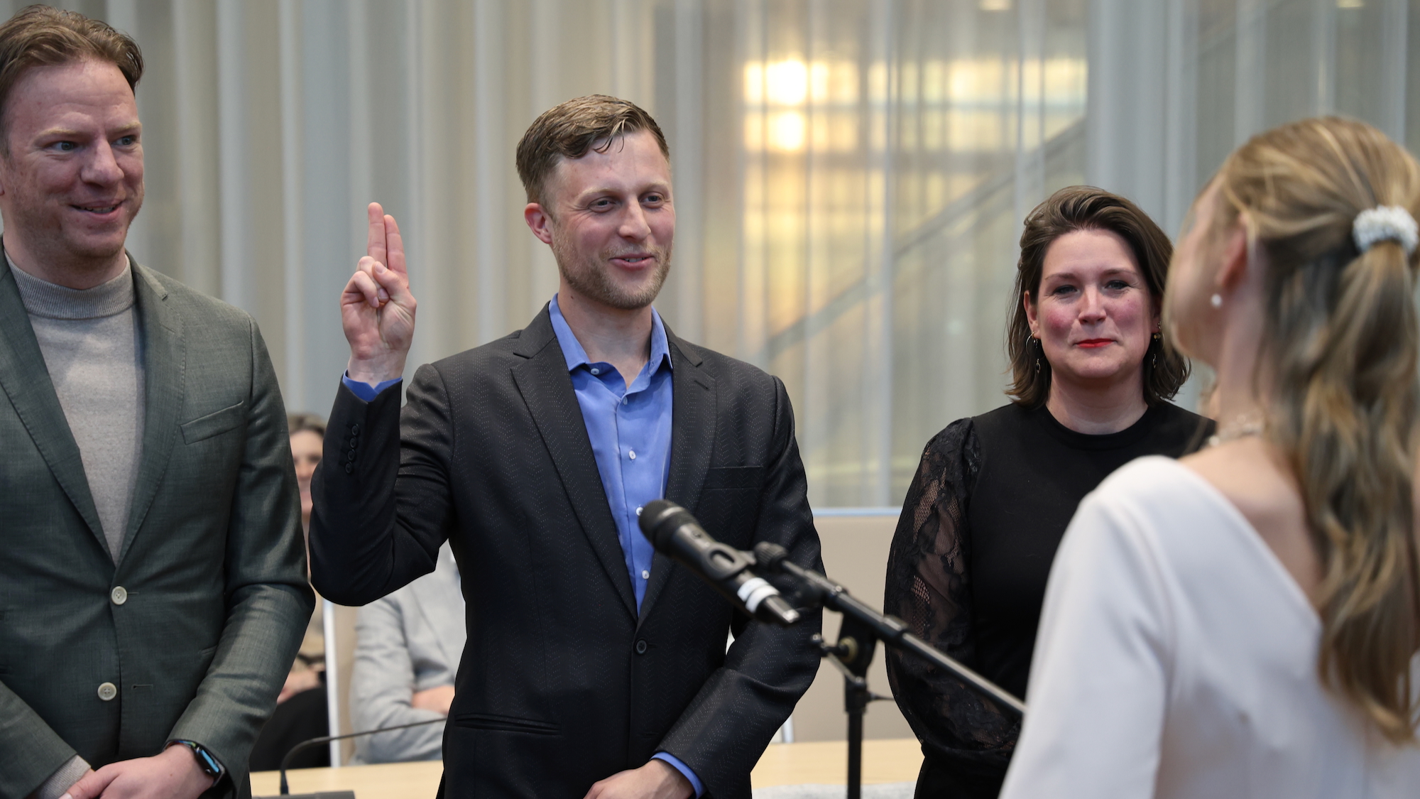 Foto: Nieuwe gemeenteraad van Nijkerk geïnstalleerd, 13 nieuwe gezichten maken hun opwachting