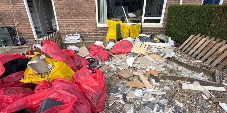 Foto: Brand verwoest woning van Syrisch gezin, maar wat buren daarna doen raakt hen diep