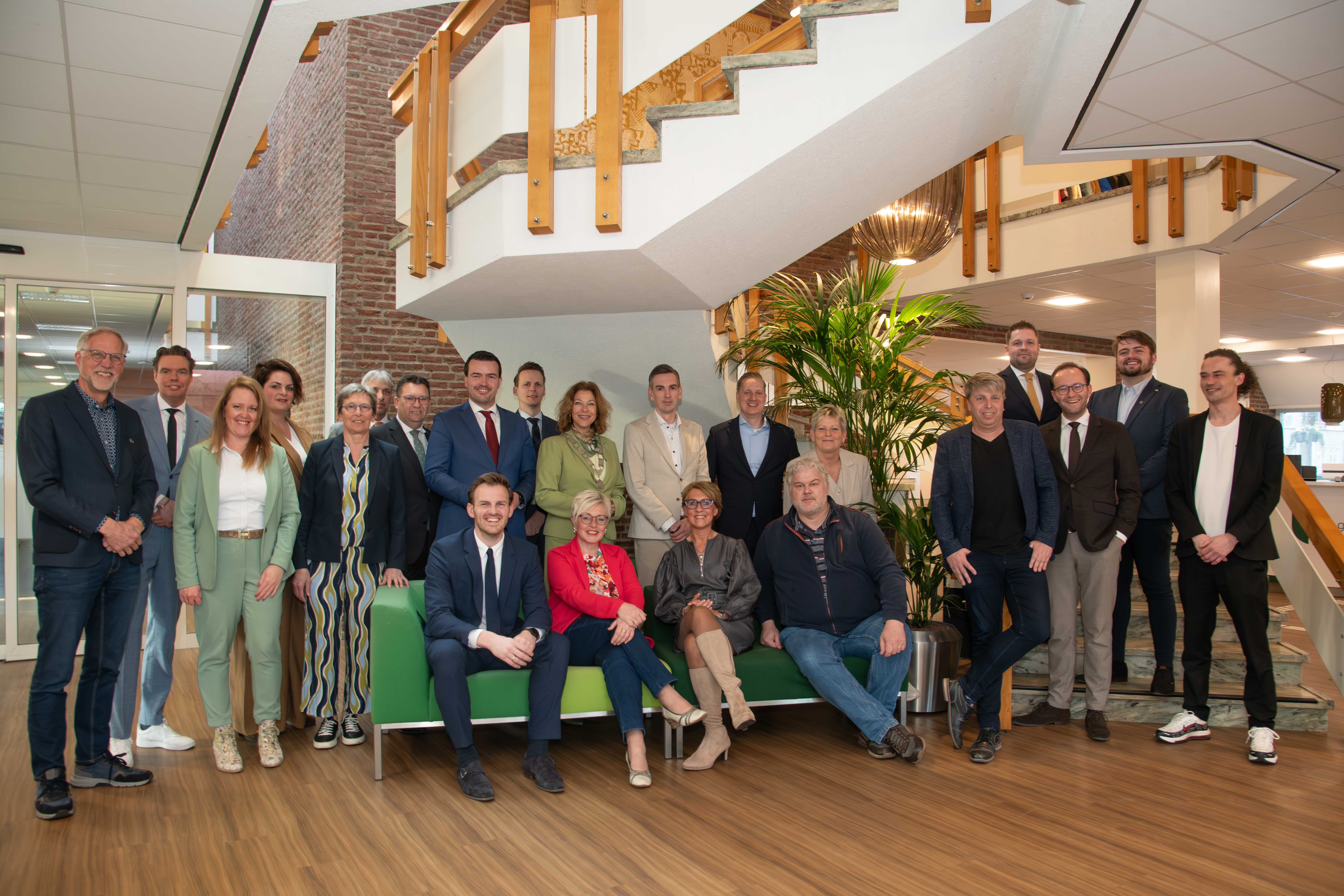 Foto: Burgemeester Blom trekt grens: ‘Stevig debat mag, bedreigen niet’