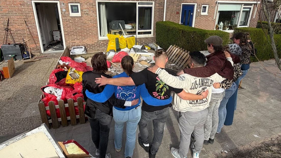 Foto: Brand verwoest woning van Syrisch gezin, maar wat buren daarna doen raakt hen diep