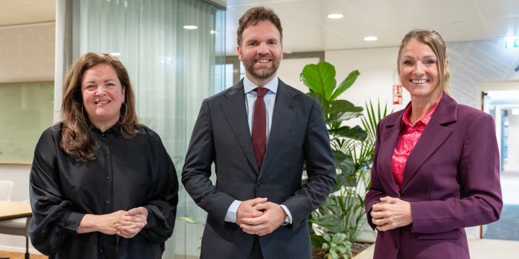 Foto: Defensie-staatssecretaris Boswijk bezoekt Nijkerk: ‘Samen werken aan grote opgave’