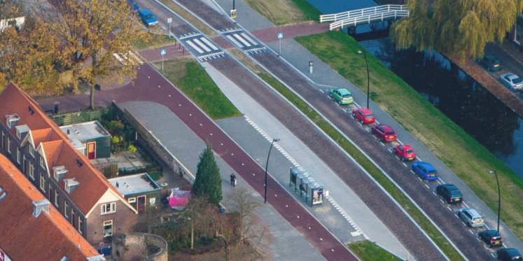 Foto: Werk aan Vitringasingel in Harderwijk: fietspad en rijstrook deels afgesloten