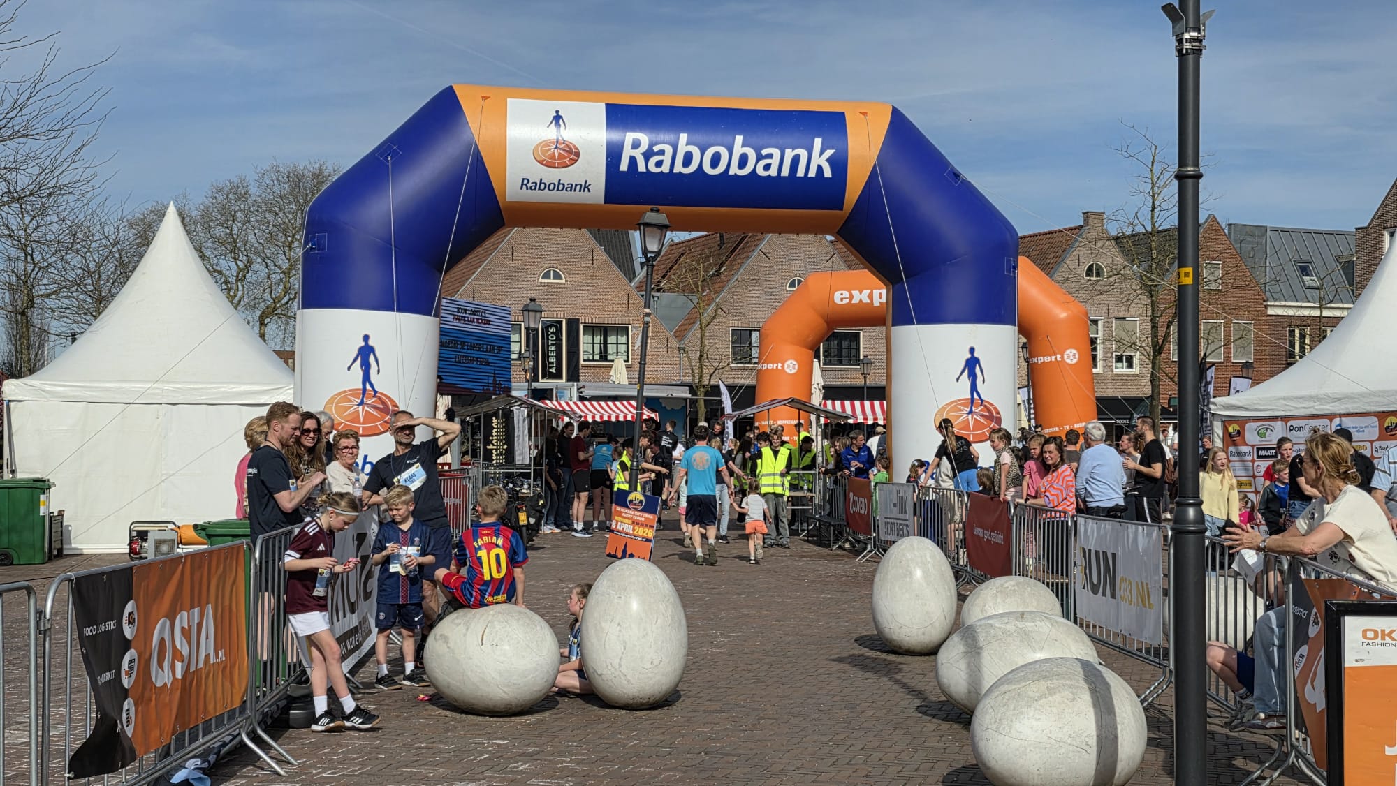 Volg hier live de Nijkerk City Trail 2026
