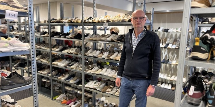 Foto: Gerard groeide op tussen de schoenen maar stopt familiebedrijf na 113 jaar: 'Steeds minder plezier'