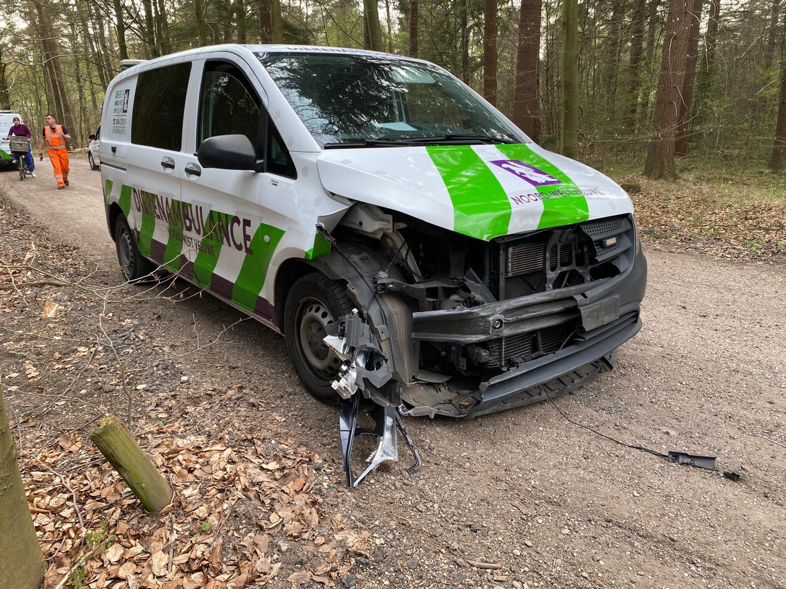 Foto: Nieuwe dierenambulance rijdt dankzij massale steun uit de regio