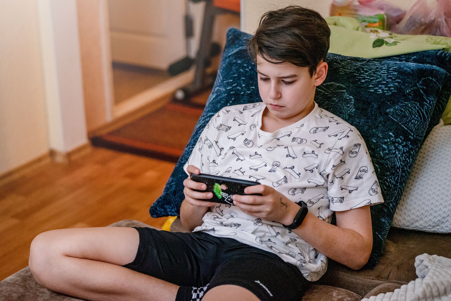 Foto: Jorien wil dat jongeren tot 14 jaar smartphonevrij opgroeien: 'We willen een vuist maken tegen Big Tech'