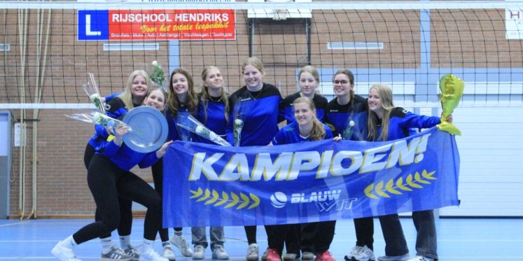 Foto: Meiden A Blauw Wit kampioen