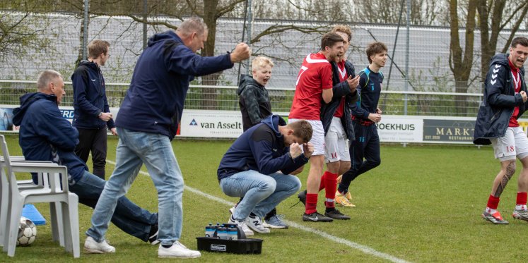 Foto: Hulshorst stunt met verdiende zege op koploper ZAC