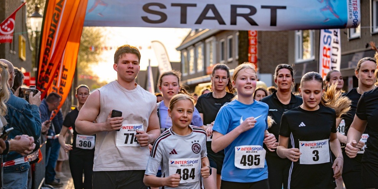 Foto: Oranjeloop Nunspeet trekt veel deelnemers onder ideale omstandigheden