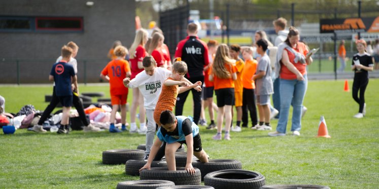 Foto: Stralende Koningsspelen 2026 brengen sport en plezier naar Elburg en ’t Harde