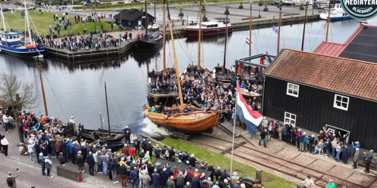 Foto: VIDEO | Terwaterlating Botter EB25 na flinke restauratie