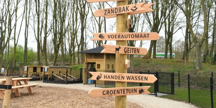 Foto: Waarom deze zussen al hun vrije tijd stoppen in een gratis speelboerderij voor alle kinderen