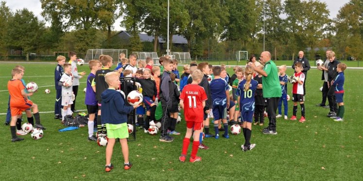 Foto: Voetbaldagen 30 april en 1 mei bij S.V. 't Harde