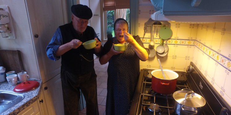 Foto: Het is er weer tijd voor: melkmoes! Ouderwets lekker of niet te eten?