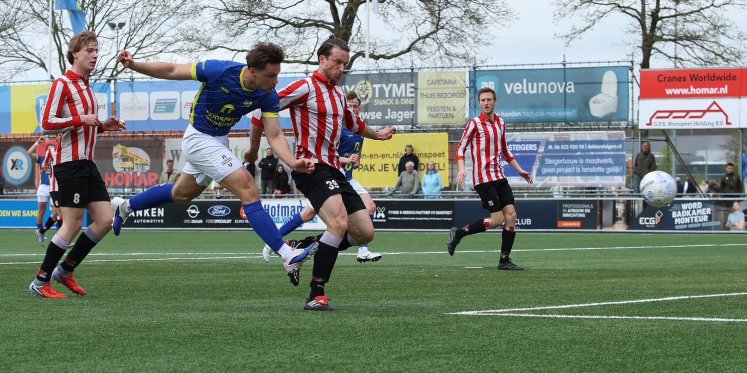Foto: Nunspeet verliest cruciaal duel van Robur et Velocitas