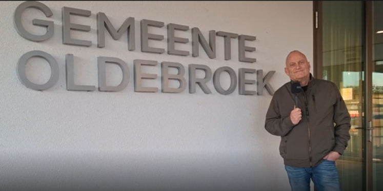 Foto: VIDEO: Voorzitter Adrie Dekker blikt vooruit op activiteiten rond Koningsdag en 4 mei in Oldebroek